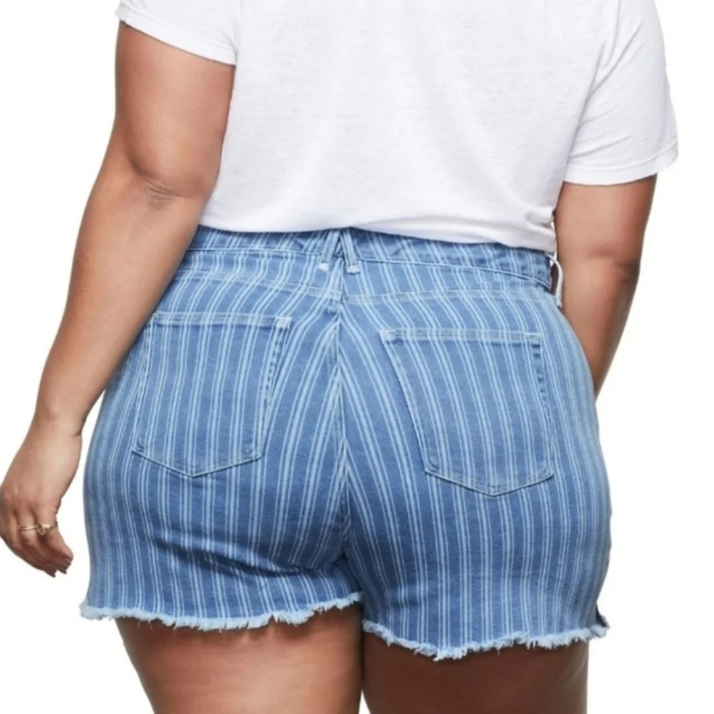 ⚜️Good American Blue Jean Shorts with Frayed Hem